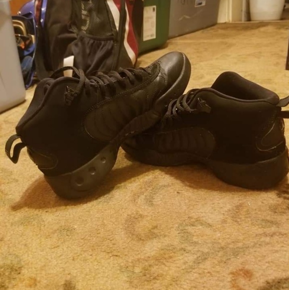 Jordans Black SZ 7Y - Picture 3 of 4